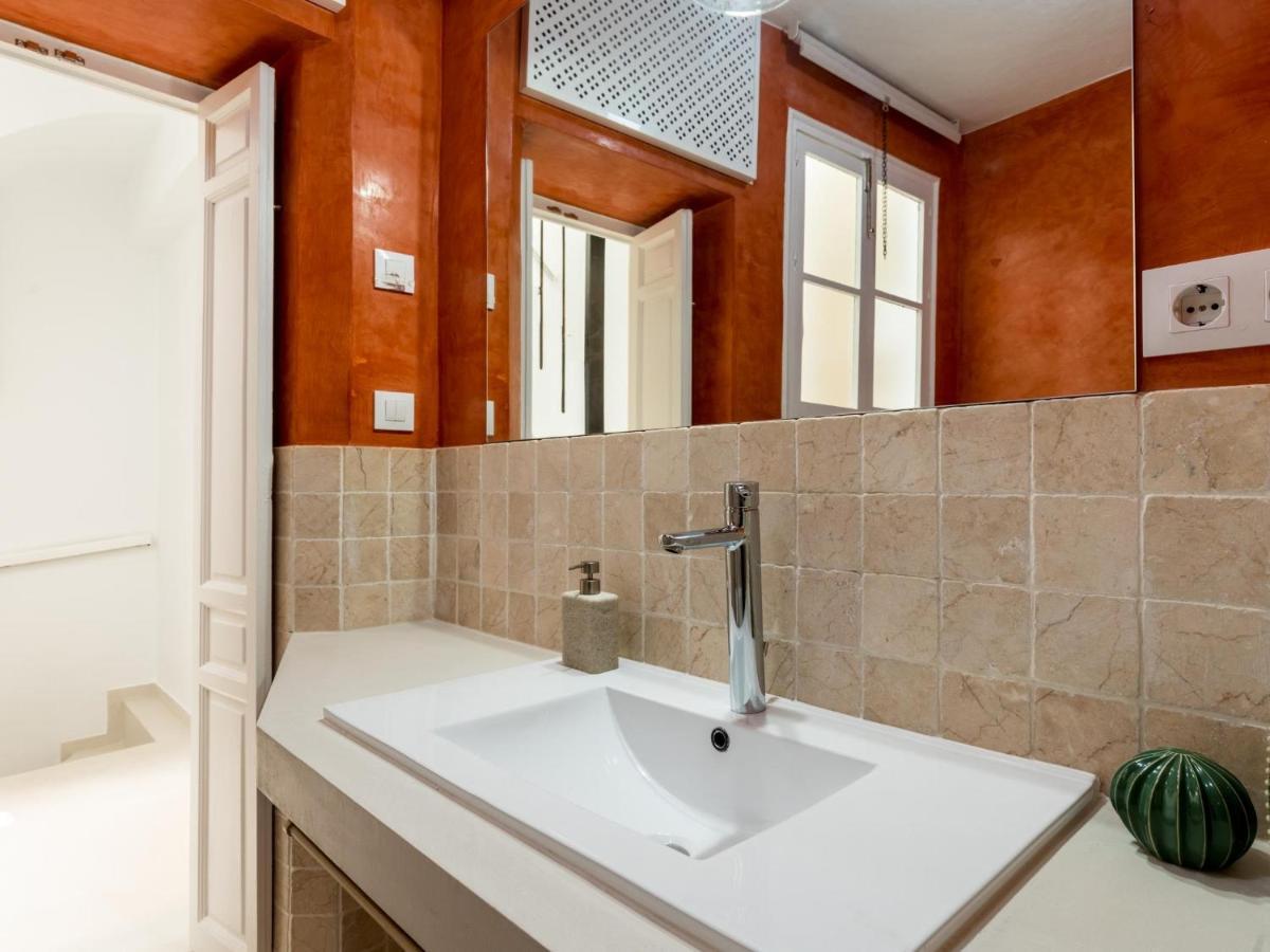 Unique Homes La Juderia Parking & Jacuzzi เซบีญา ภายนอก รูปภาพ
